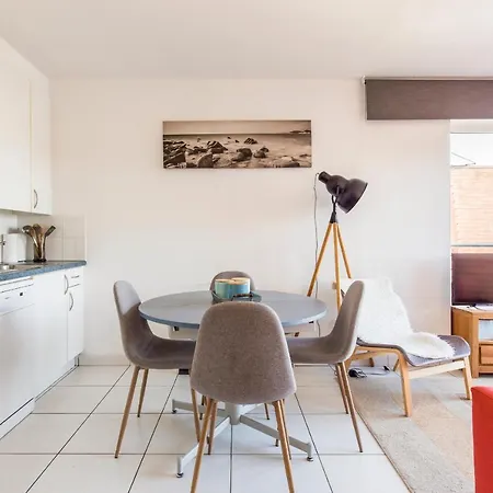 Modern With Terrace & Public Pool Apartment